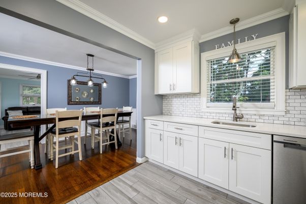Dining room, Interior, Kitchen, Pendant Lights, Recessed Lighting, Wood Texture Flooring