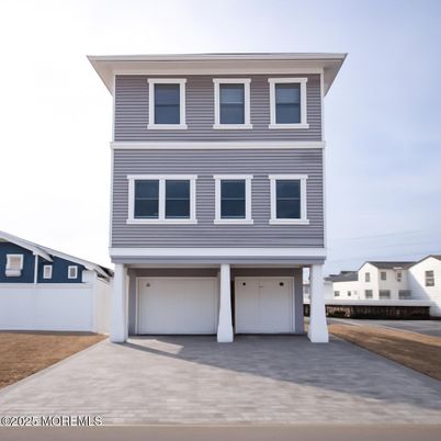 Attached, Exterior, Facade, Rowhouse