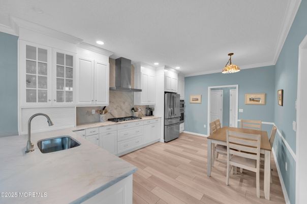 Dining room, Interior, Kitchen, Recessed Lighting, Wood Texture Flooring