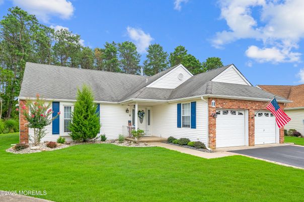Attached, Exterior, Facade, Brick Facade, Cape Cod