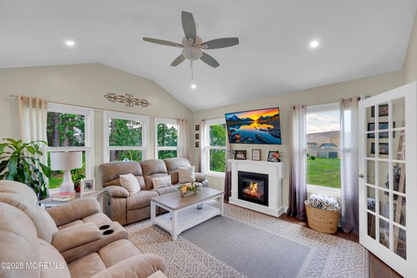 Fireplace, Interior, Living room, Recessed Lighting