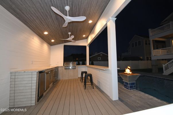 Exterior, Pool, Recessed Lighting