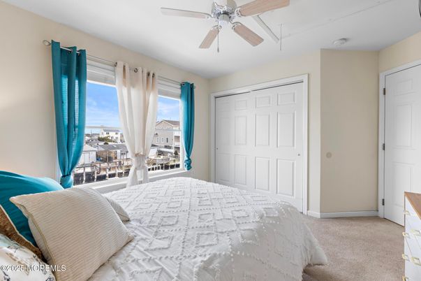 Bedroom, Interior, Water