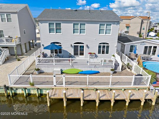 Exterior, Water
