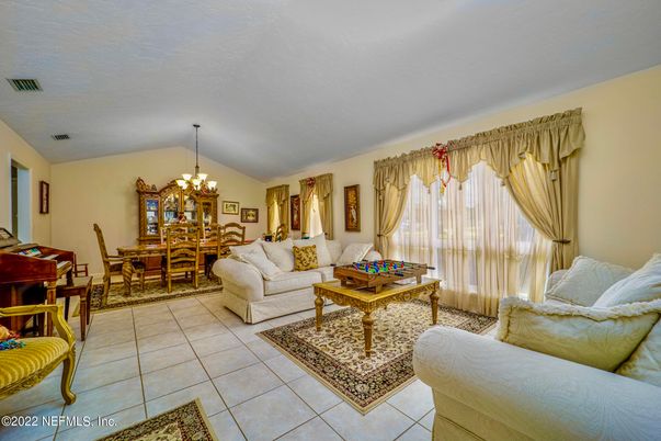 Chandelier, Dining room, Interior, Living room