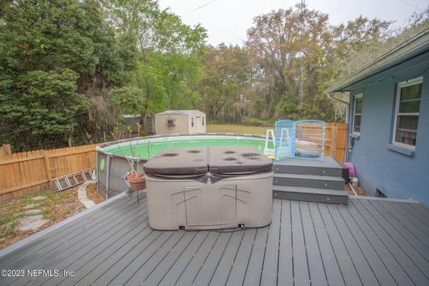 Exterior, Hot Tub, Pool