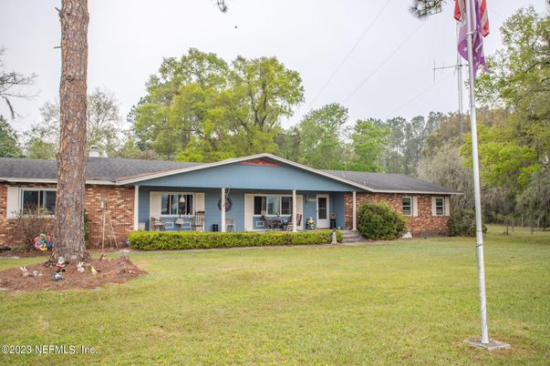 Backyard, Exterior, Facade, Brick Facade, Ranch