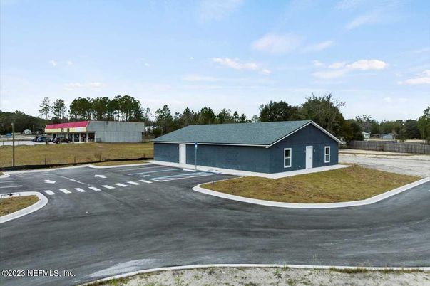 Backyard, Detached Garage, Exterior