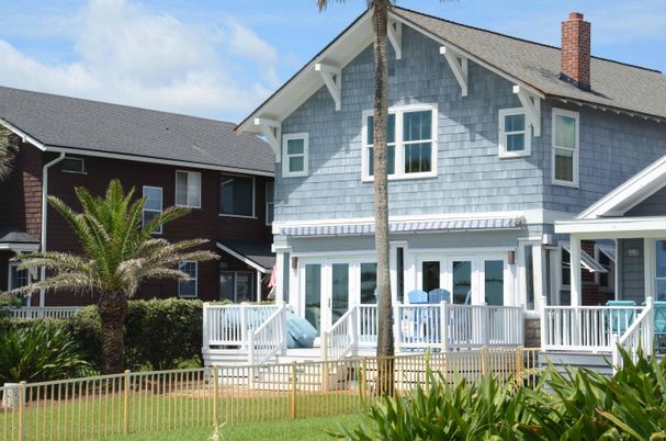 Exterior, Facade, Queen Anne Victorian