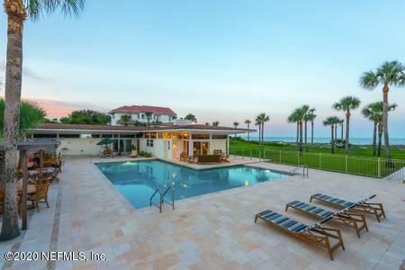 Exterior, Pool, Water