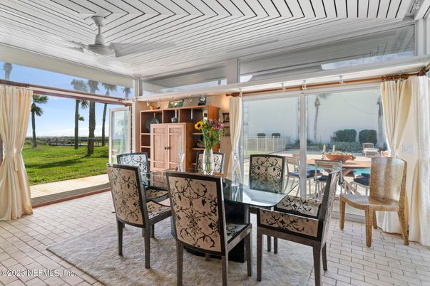 Dining room, Interior