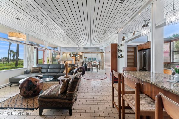 Dining room, Interior, Living room, Pendant Lights