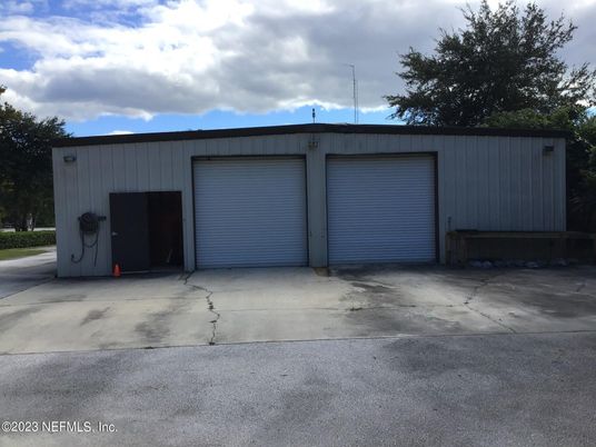 Detached Garage, Exterior