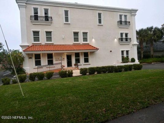 Backyard, Exterior, Facade, Georgian