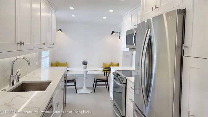 Dining room, Interior, Kitchen, Recessed Lighting, Stainless Steel Appliances