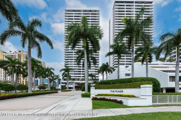Exterior, Facade, Condo Building