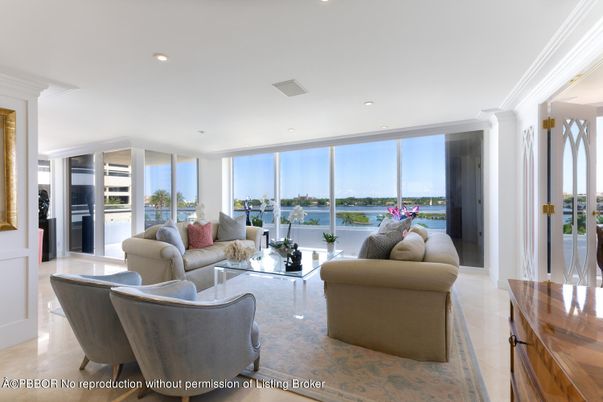 Interior, Living room, Recessed Lighting, Water