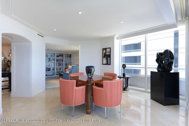 Dining room, Interior, Recessed Lighting