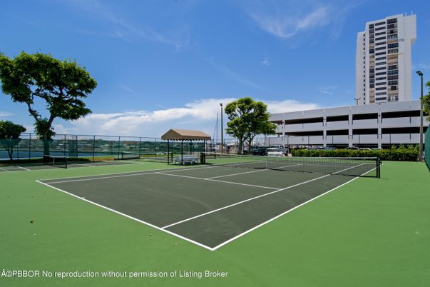 Exterior, Tennis Courts