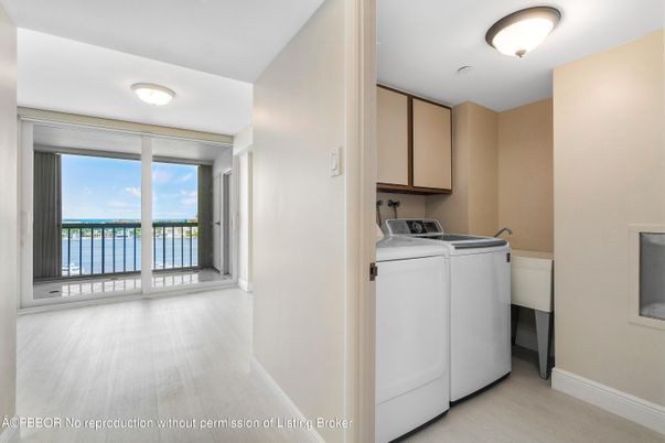 Interior, Washer