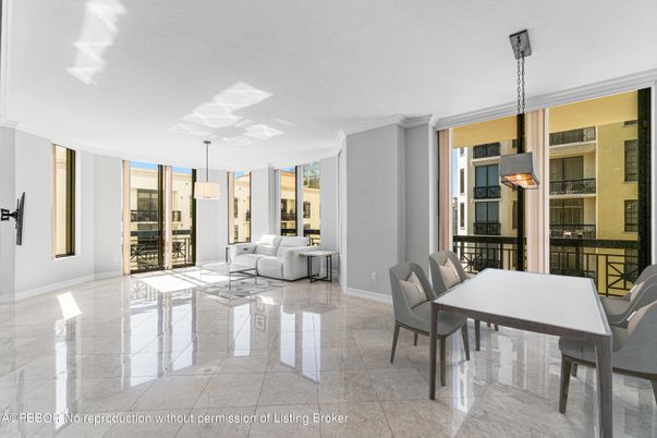 Dining room, Interior, Living room, Pendant Lights