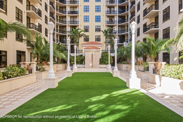 Exterior, Facade, Condo Building
