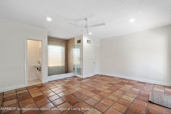 Bathroom, Empty room, Interior, Recessed Lighting