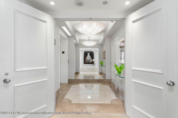 Chandelier, Interior, Recessed Lighting