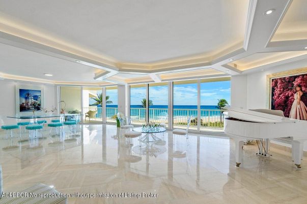 Interior, Piano, Recessed Lighting, Water