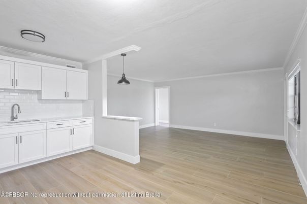 Interior, Kitchen, Pendant Lights, Wood Texture Flooring