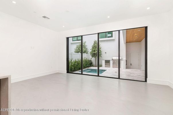 Empty room, Interior, Recessed Lighting