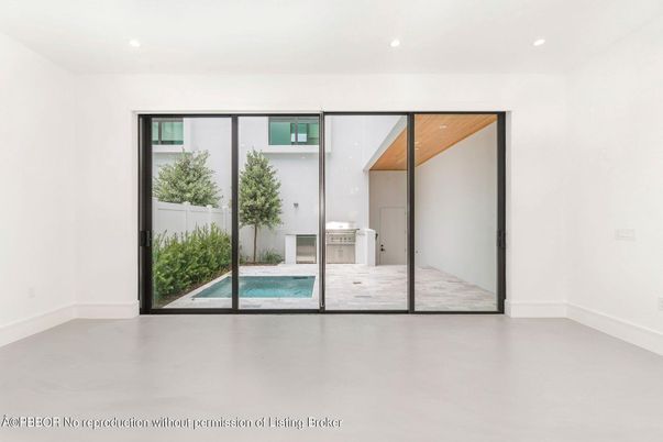 Empty room, Interior, Recessed Lighting, Wooden Ceilings