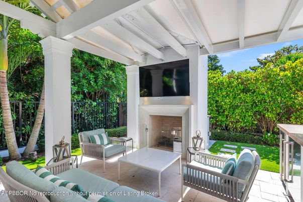 Exterior, Fireplace