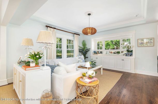 Interior, Living room, Pendant Lights, Wood Texture Flooring