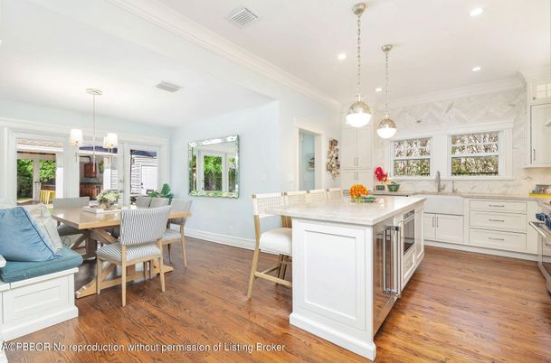 Dining room, Interior, Kitchen, Pendant Lights, Recessed Lighting, Wood Texture Flooring