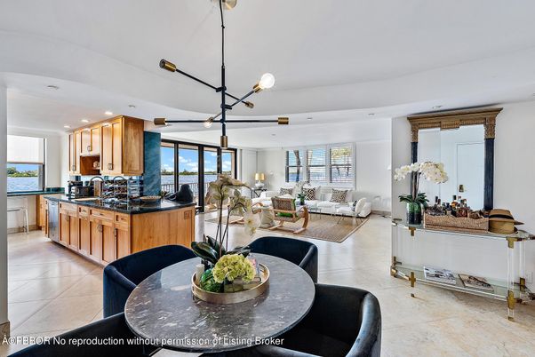 Dining room, Interior, Kitchen, Living room, Pendant Lights, Recessed Lighting