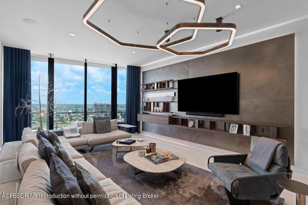 Interior, Living room, Pendant Lights, Recessed Lighting