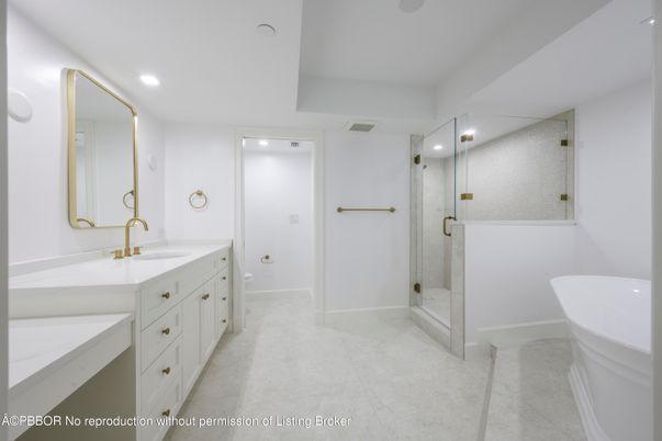 Bathroom, Dual Sink Vanities, Free Standing Baths, Glass Shower, Interior, Recessed Lighting