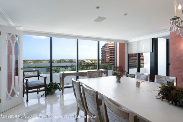 Dining room, Interior, Recessed Lighting, Water