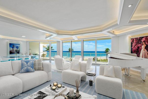 Interior, Living room, Piano, Recessed Lighting, Water