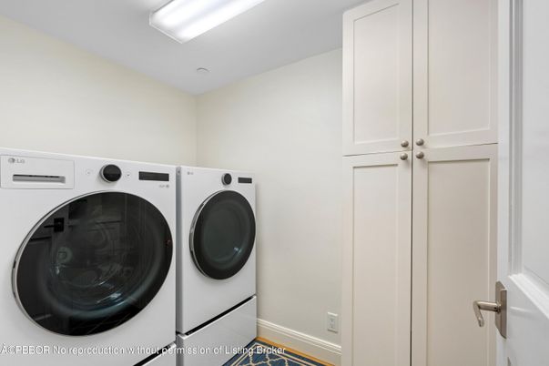 Interior, Washer