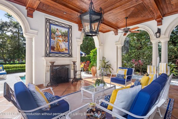 Exterior, Fireplace