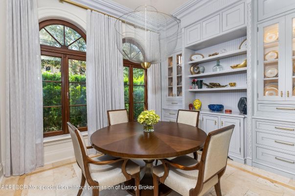 Dining room, Interior