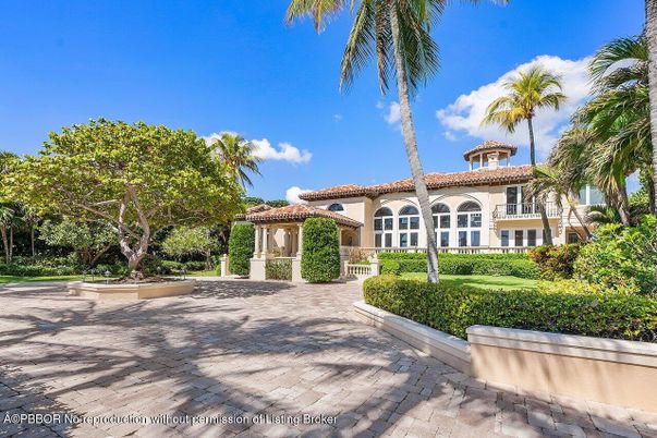 Backyard, Exterior, Facade, Mediterranean