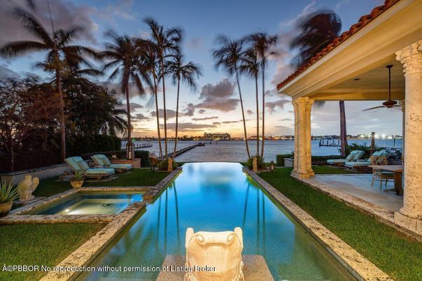 Exterior, Lake, Pool, Water