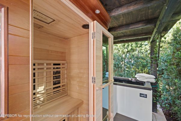 Exterior, Sauna Room