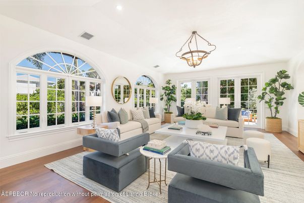 Chandelier, Interior, Living room, Pendant Lights, Recessed Lighting, Wood Texture Flooring