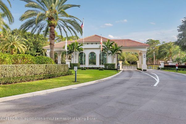 Exterior, Facade, Mediterranean