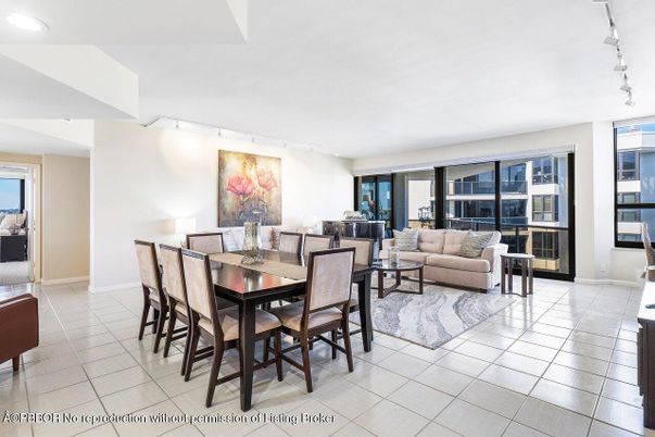 Dining room, Interior, Living room, Recessed Lighting