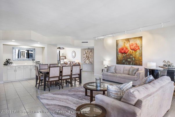 Dining room, Interior, Living room, Recessed Lighting